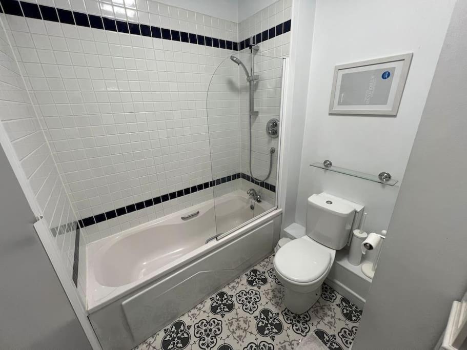 Stylish Flat With River View Apartment Dublin Exterior photo