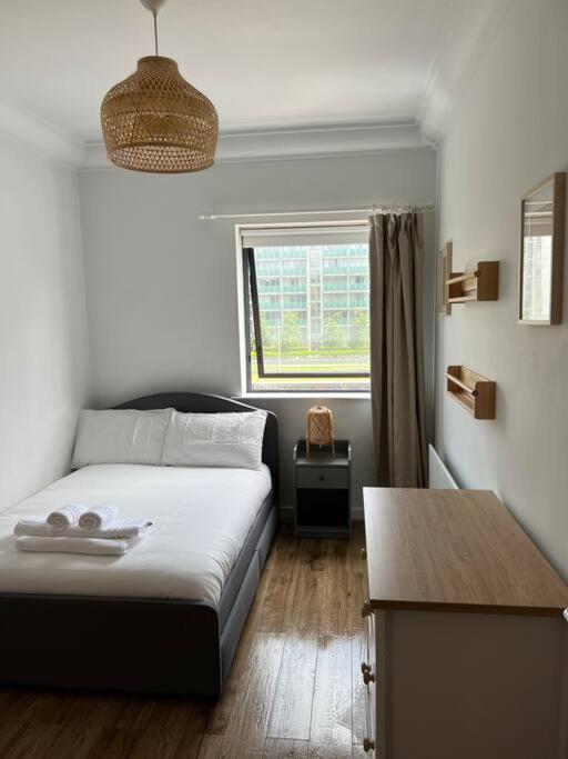 Stylish Flat With River View Apartment Dublin Exterior photo
