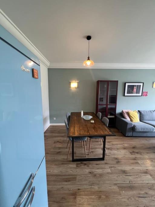 Stylish Flat With River View Apartment Dublin Exterior photo
