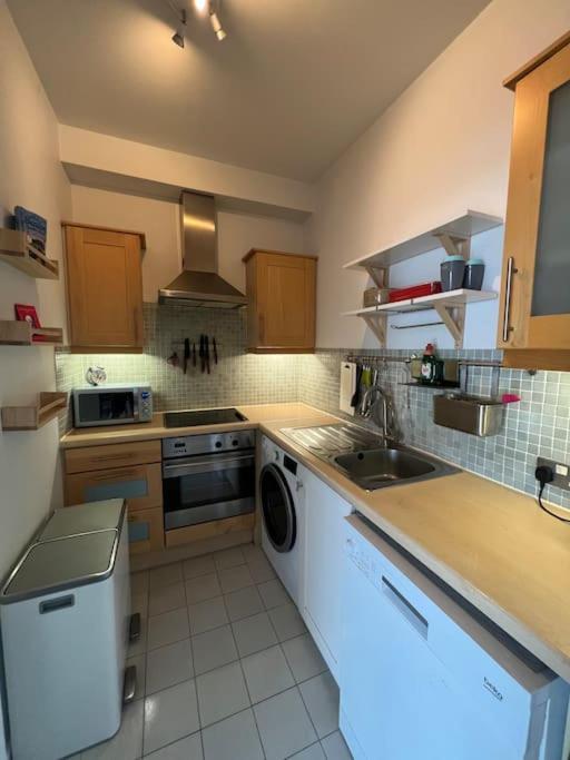 Stylish Flat With River View Apartment Dublin Exterior photo