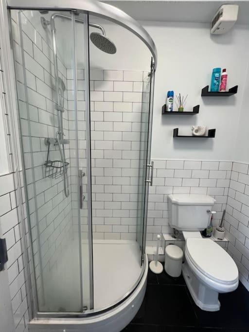 Stylish Flat With River View Apartment Dublin Exterior photo