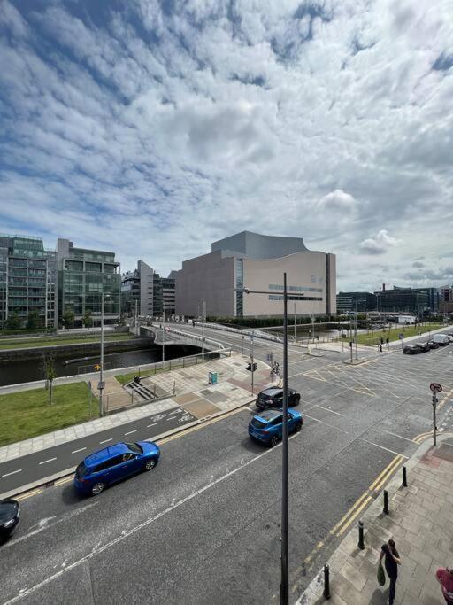 Stylish Flat With River View Apartment Dublin Exterior photo