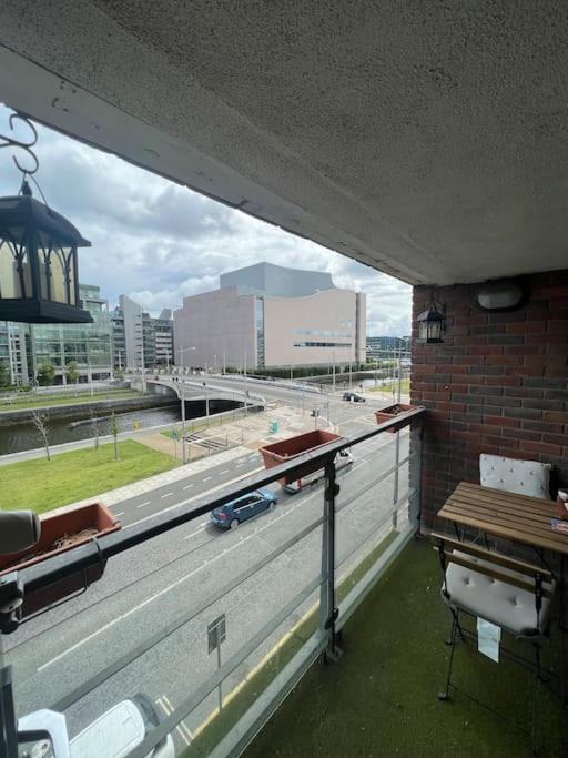 Stylish Flat With River View Apartment Dublin Exterior photo